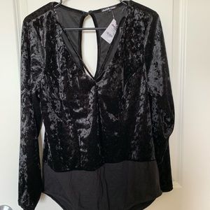 NWT Crossed neck velvet body suit